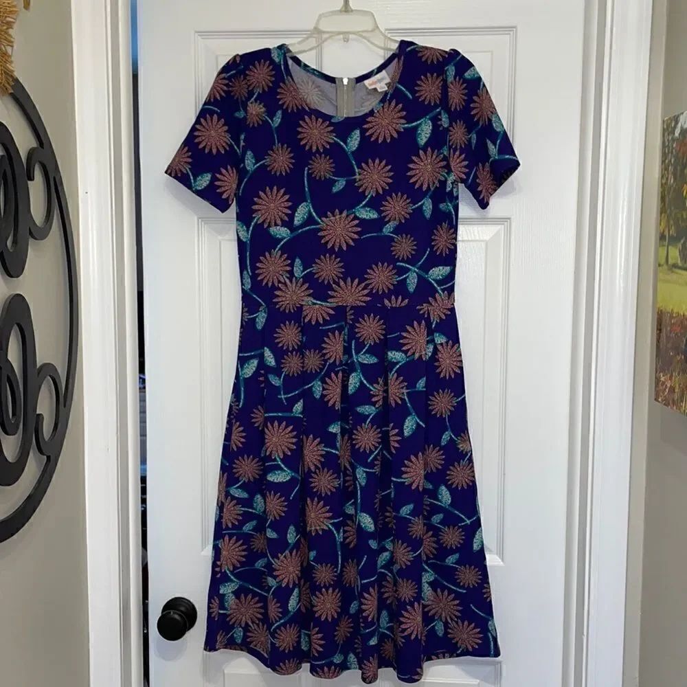 ✨LuLaRoe Purple and Pink Floral Amelia Dress
